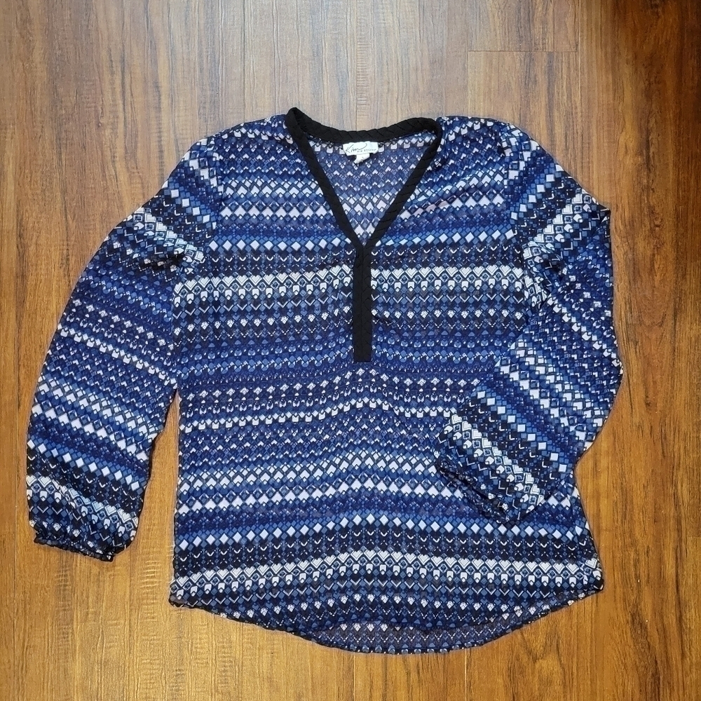 𝅺kim Roger's blouse size Large